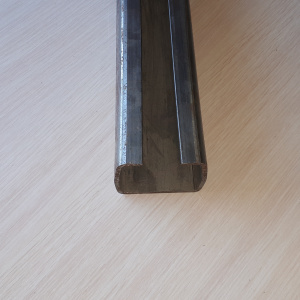 Шина направляющая не оцинкованая 70*60*3,5мм SG.01.002 6м 860038