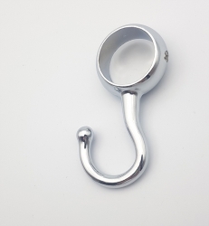 Крючок на трубу фиксирующийся D25 13.19.32 51451