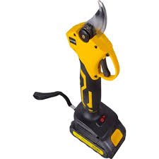 Аккумуляторный секатор CP-20Li 2KEA+ Huter (в комплекте с 2 АКБ и ЗУ) 016491